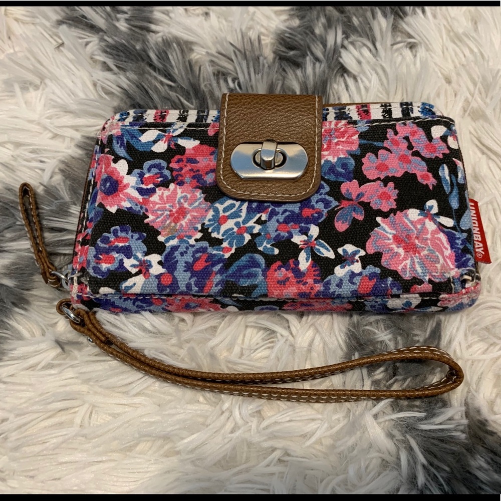 Union Bay Floral Wallet